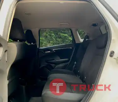 Honda Jazz 1.5 V AT 2015