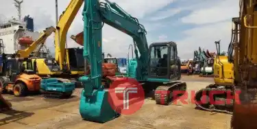 Kobelco SK135SR รุ่น2 YY06 ปี2010 ชั่วโมงน้อย โทร 080-6565422 หนิง
