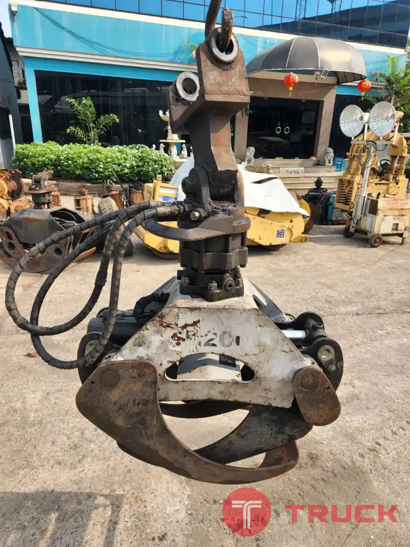 คีบหมุน ใส่ได้ตั้งแต่PC30-PC60 นำเข้าจากญี่ปุ่น สภาพพร้อมใช้งานLINE @sangenjp โทร 089-0080077,089-0050007,086-0044333,065-8844400 www.sangenjp.com www.nmc99.com