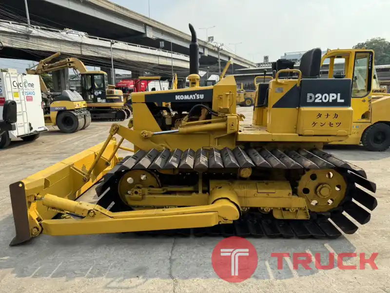 Komatsu D20PL นำเข้าจากญี่ปุ่น สภาพพร้อมใช้งาน LINE ID @sangenjp โทร 089-0080077,089-0050007,086-0044333,065-8844400 www.sangenjp.com www.nmc99.com