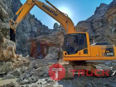 รถขุดKOMATSU PC200-8M0 กล้องหลัง จอเหลือง