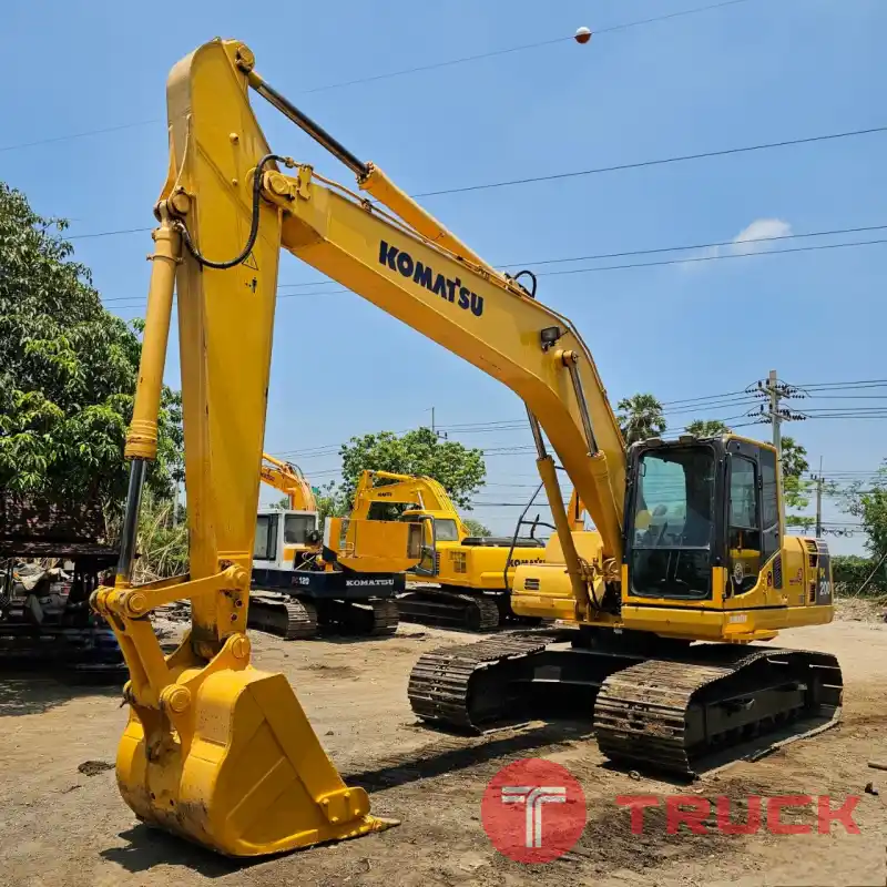 แบคโฮ KOMATSU PC200-8 พร้อมใช้