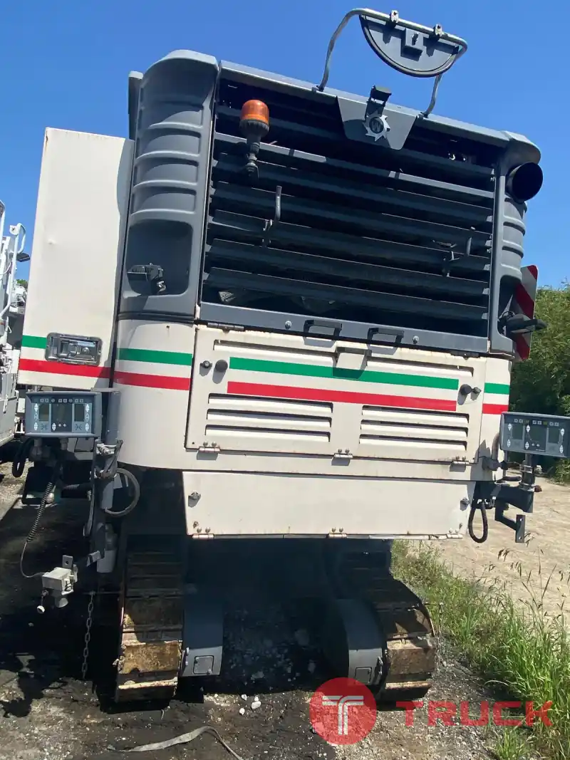 Wirtgen W200 ปี2010 รถไสผิวถนน ลึก 30ซม โทร 080 6565422 หนิง Wirtgen W200 ปี2010 รถไสผิวถนน ลึก 30ซม โทร 080 6565422 หนิง