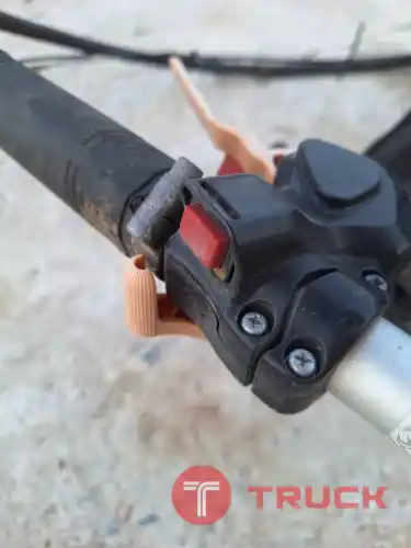 เครื่องตัดหญ้า สะพายหลัง เอวอ่อน MARUYAMA มือสองจากญี่ปุ่น รุ่นใหม่ สภาพสวย เช็คพร้อมใช้งาน ของแท้ ใช้งานได้ดี สตาร์ทง่าย ทนทาน ไม่จุกจิก ราคา 3,500บาท โทร 094-7899445