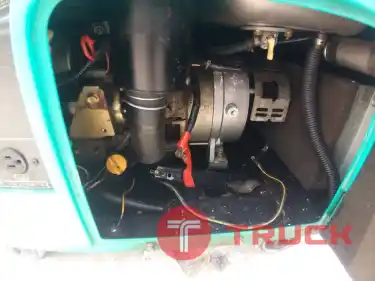 เครื่องปั่นไฟ YANMAR เซ็ตนอก พร้อมตู้เก็บเสียง 110V. 15Ah. และ 12V. เครื่องยนต์ดีเซล สตาร์ทกุญแจ ใช้ได้ดี รุ่นใหม่ สภาพสวย ผ่านหม้อแปลงได้ หรือใช้กับเครื่องใช้ไฟฟ้า 110V. ราคา 12,000บาท โทร 094-7899445