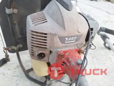 เครื่องตัดหญ้า KAWASAKI S270 แบบสะพายหลัง เอวอ่อน เบาสบาย ไม่ปวดเมื่อย เครื่องญี่ปุ่นแท้ สตาร์ทติดง่าย ทนทาน ไม่จุกจิกงอแง เสียงดี เร่งแรง เบาสบาย มือสองจากญี่ปุ่น เช็คระบบเครื่องยนต์ให้พร้อมใช้งาน ราคา 3,500บาท โทร 094-899445