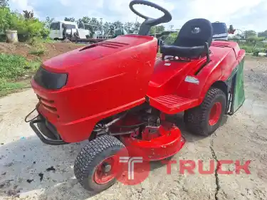 รถตัดหญ้านั่งขับ HONDA 13แรงม้า พร้อมถังเก็บหหญ้า ประมาณ 200ลิตร มือสองญี่ปุ่น เครื่องช่วงล่าง ระบบดี พร้อมใช้งาน ราคา 55,000บาท โทร 094-7899445