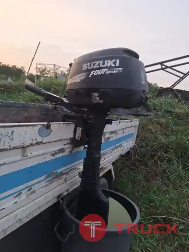 เครื่องยนต์เรือ SUZUKI 5แรงม้า 4จังหวะ รุ่นใหม่ มือสองจากญี่ปุ่น เครื่องดี สภาพสวยเดิม เกียร์หน้า เกียร์ถอย ถังน้ำมันในตัว พร้อมใช้งาน ราคา 20,000บาท โทร 094-7899445