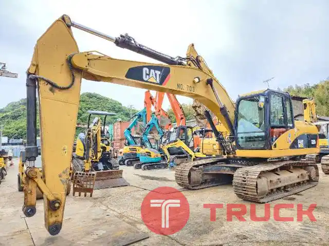 CAT 320D-E ปี2013 สต็อกกำลังเข้าไทย โทร.080-6565422 หนิง