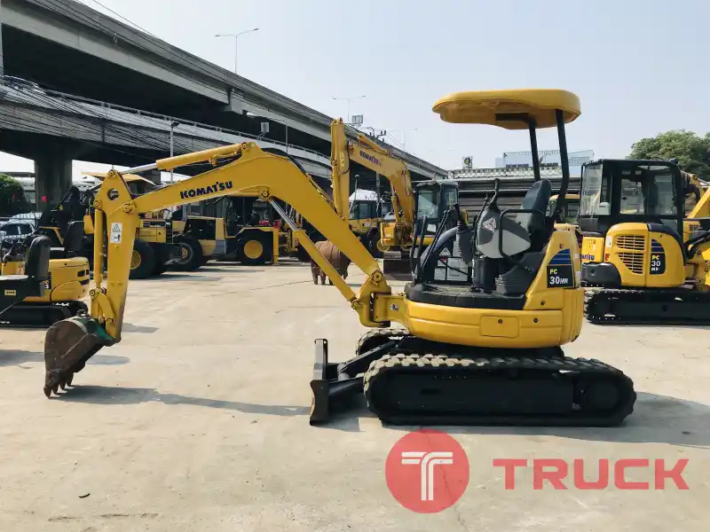 รถขุดมือสอง KOMATSU PC27MR ขนาดเท่ากับ PC30MR รถสวยมาก สอบถามเพิ่มเติมที่คุณชัญญา 0658844400