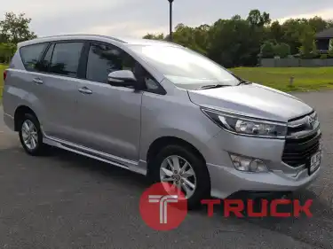 Toyota Innova Crysta Turbo 2.8L 2017 8 ที่นั่ง