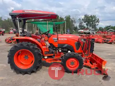 มาใหม่ ทำไร่ ทำนา สารพัดประโยชน์ รถไถคูโบต้ารุ่น L4018DT ใบดันดินหน้า ผาน 1 ตัว ดาวน์ 5,000 บาท สนใจโทรสอบถามหรือมาดูที่ร้านเราได้จ้า