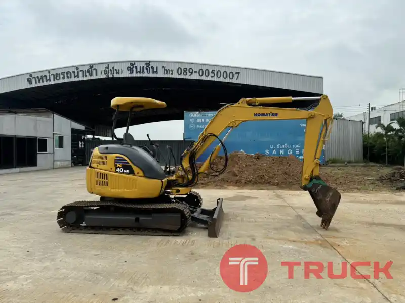 รถขุดมือสอง KOMATSU PC40MR-1 พร้อมทำงาน สอบถามเพิ่มเติมที่คุณชัญญา 0658844400