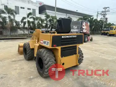 รถตักมือสอง KOMATSU WA30-1 รถสวย สอบถามเพิ่มเติมที่คุณชัญญา 0658844400