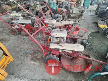 ตัดหญ้าเดินตาม UFO ขับเคลื่อนด้วยตัวเอง มือสองจากญี่ปุ่น พร้อมใช้งาน ลดแรงงาน ลุยทางหล่มได้ดี ดูสินค้าได้ที่ จ.อยุธยา ราคา 15,000บาท โทร 081-4852483