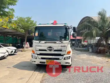 Hino รถ 6 ล้อ