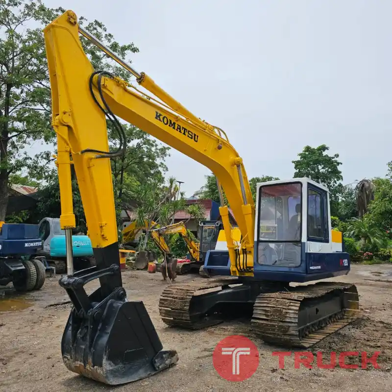 รถขุด KOMATSU PC120-3 พร้อมใช้