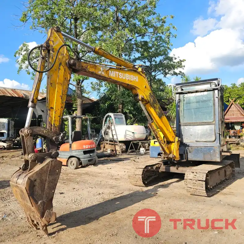 รถขุดเล็ก MITSUBISHI ME45