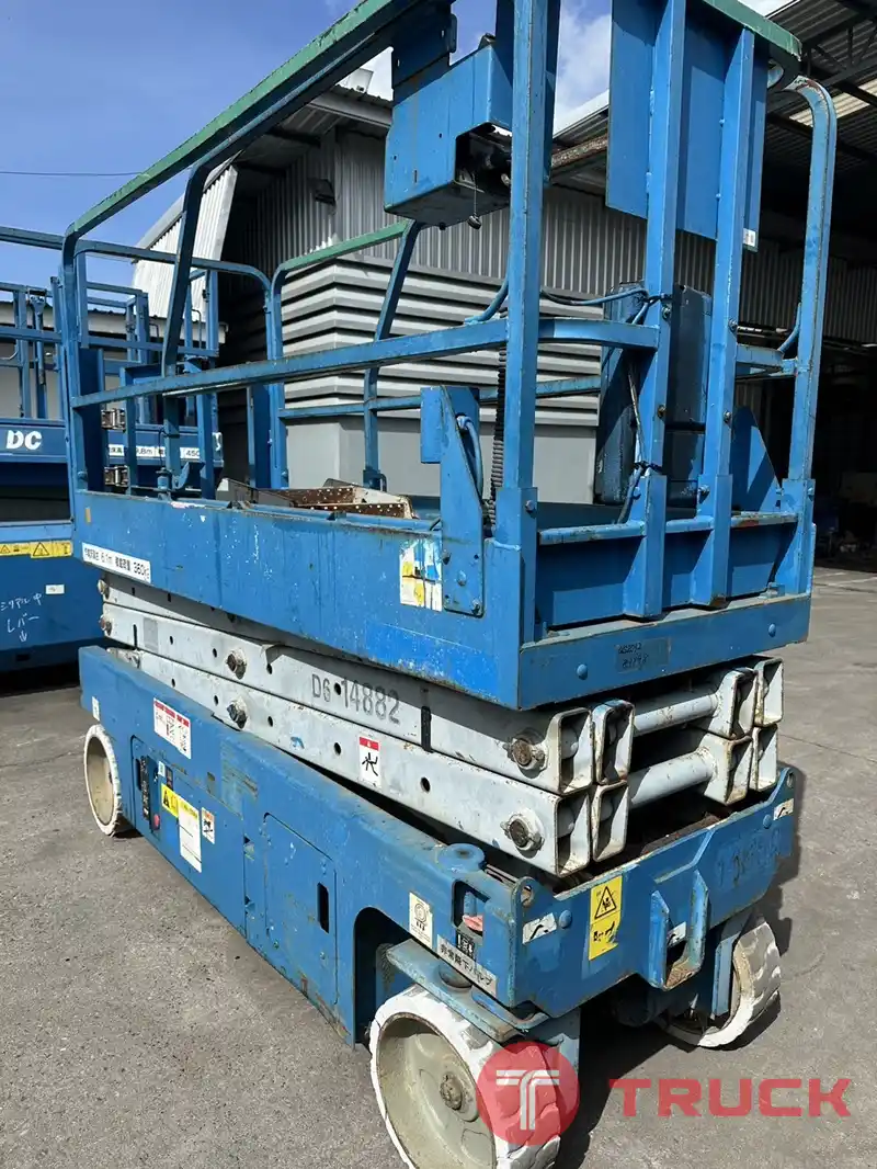 GS-2032 - Scissor Lift รถกระเช้าไฟฟ้า ขากรรไกร สูง 6-8เมตร by OEK 098-5625920