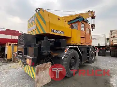 รถเครน Tanado TR250-M3
