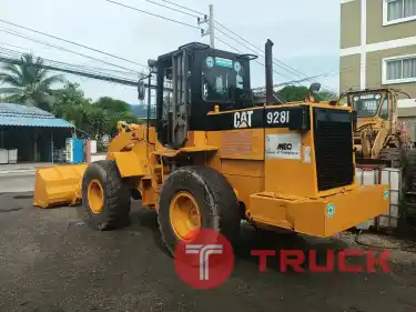 ขายรถตักล้อยาง CAT 928F เครื่อง 122 แรงม้า บุ้งกี๋ 2.5 คิว เครื่อง,เกียร์,ปั้ม, ดี เก๋ง เกียร์-แอร์ พร้อมใช้ ขาย 650,000 บาท สนใจติดต่อ คุณ วัลลพ 081-7555888 เจ้าของขายเอง