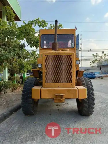 ขายรถตักล้อยาง CAT 920 ต่อแขนแล้ว เก๋ง-แอร์ พร้อม เครื่อง 240 แรงม้า บุ้งกี๋ 4.0 คิว เครื่อง -เกียร์ พร้อมใช้ 350,000 บาท ติดต่อ คุณ วัลลพ 081-7555888 เจ้าของขายเอง