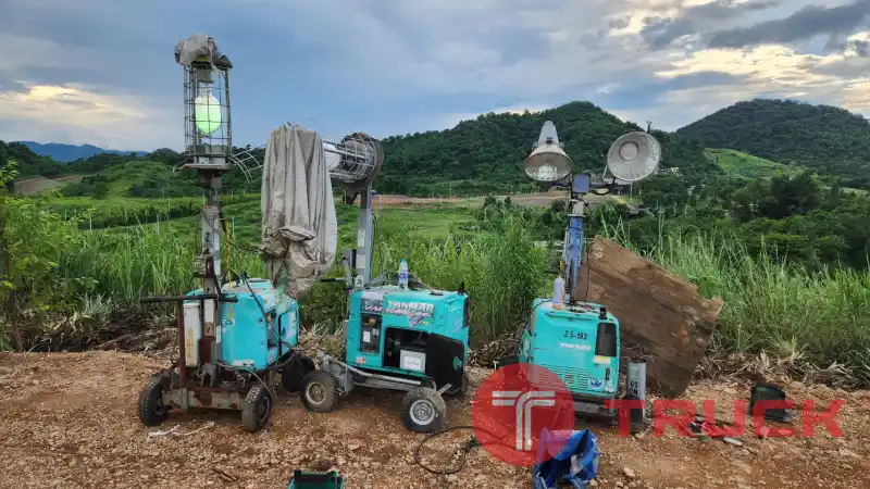 เครื่องปั่นไฟ พร้อมไฟสนาม ส่องสว่าง เครื่อง Yanmar ดีเซล 1 สูบ เก่านอก ขายถูกๆ เครื่องละ 35,000 บาท