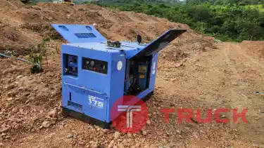 ขายตามสภาพ เครื่องปั๊มลม airman PDS175 เก่านอก รื้อเครื่องมา อะไหล่อุปกรณ์อยู่ครบ หม้อน้ำยังสวย