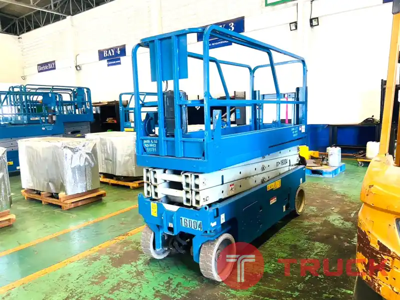 รถกระเช้าไฟฟ้า สูง 8 เมตร X-Lift Genie GS2032 ปี2007 โทร.080-6565422 หนิง