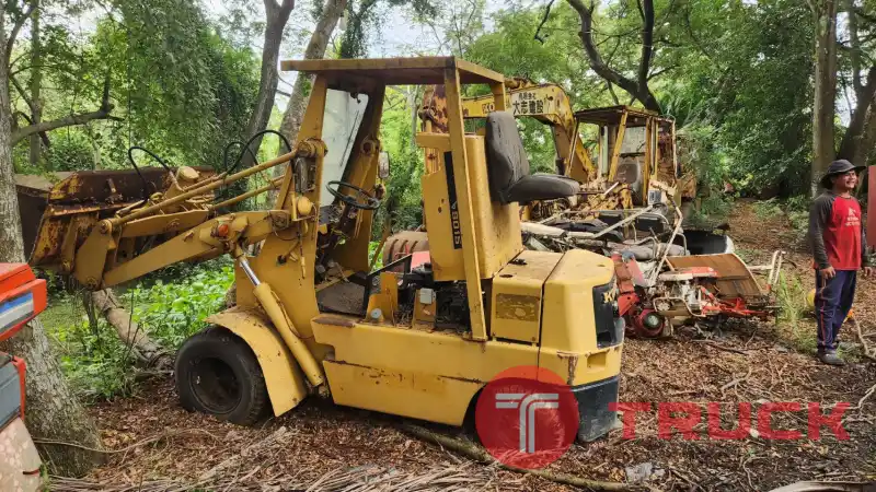 ขาย รถตัก KOMATSU SD15 เครื่อง ISUZU ดีเซล 4 สูบ แขนยกยาว ได้สูง 2.5 เมตร สภาพเดิมจากนอก ใช้งานน้อย