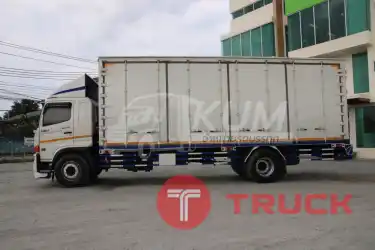 Hino FG8J หกล้อ ตู้ 10 บาน 240 แรง ปี 65