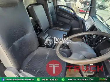 หกล้อเครน ISUZU FTR 240 แรง ปี 2560 เครน UNIC 5 ตัน 5 ปอก กระบะวัดนอกยาว 6.76 กว้าง 2.46 สูง 60