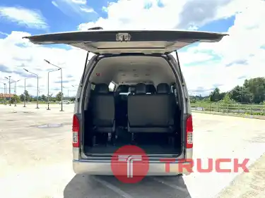 TOYOTA COMMUTER 3.0 AT ปี 2019