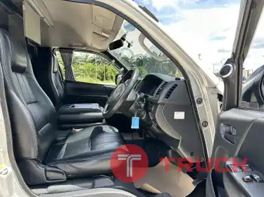 TOYOTA COMMUTER 3.0 AT ปี 2019