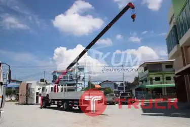 หกล้อเครน Isuzu FTR 240 แรง ปี 60 เครน Unic 5 ตัน
