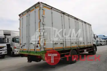 หกล้อตู้สิบบาน Isuzu FTR 240 แรง ปี 60