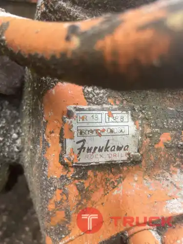 รถเจาะ Furukawa 200 กับปั้ม Airman