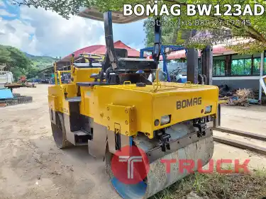 รถบด4ตันBOMAG BW123AD ราคา 320,000 บาท หน้าเหล็ก-หลังเหล็ก สั่นสะเทือนหน้า-หลัง,ขับเคลื่อน 2 เพลา, เลี้ยวเอว, เครื่องยนต์ MITSUBISHI -K4F,