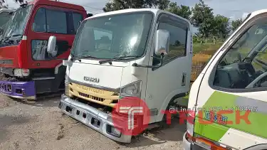 ISUZU NPR โรโบคอป 6ล้อกลาง, ระบบไฟ 24V. ,รุ่นยกหัวได้, เกียร์ออโต้ ,สินค้าเดิมๆเก่านอก