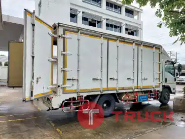 รถบรรทุกตู้ทึบ 6 ล้อ ISUZU ราคา 290,000 บาท ต้องการขายด่วน
