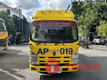 รถบรรทุก 6 ล้อ ISUZU รุ่น NMR 130 ปี 2018 รถเดิมๆไมล์น้อย