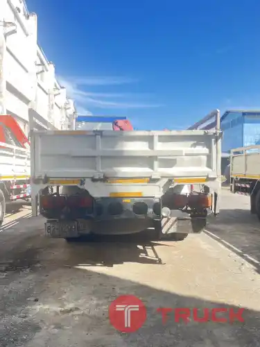 ขาย รถบรรทุก 10 ล้อ ปี 2548 1 เพลา HINO FL1JTPA 212 แรงม้า สีขาว พร้อมเครื่องทุ่นแรง เครน น้ำหนัก 5 ตัน สภาพดี ตรวจรับรองทุกปี รถพร้อมใช้งาน
