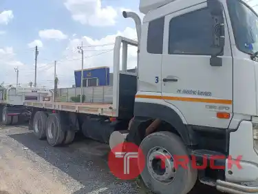 ขายรถบรรทุก 10 สิบล้อ พื้นเรียบ พ่วงลูก 378 แรงม้า ปี 60 UD TRUCK