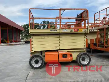 ขายรถกระเช้า JLG ขากรรไกร 4069LE สูง 12.19 เมตรมือสอง