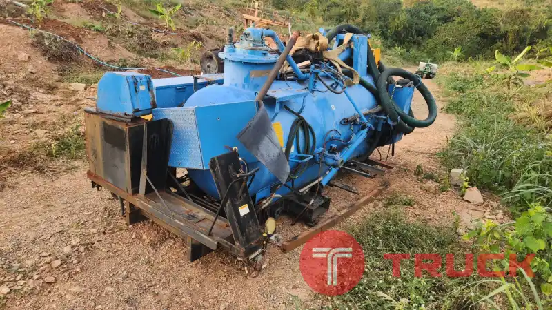 ขาย แท๊งก์ดูโโคลน เก่าญี่ปุ่น 1,500 L ใส่รถกระบะ ปิ๊กอัพ สี่ล้อกลาง กXย เท่ากับ 1.6x5.5 ม. พร้อมปั๊มปั่น