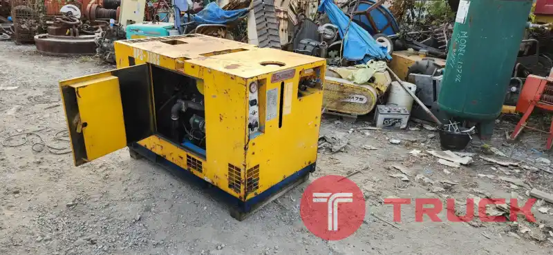 เครื่องปั๊มลม ปั๊มลม DENYO PDS70SS เครื่อง kubota ดีเซล 3สูบ เก่าญี่ปุ่น ชั่วโมงทำงานน้อย 75,000 บาท