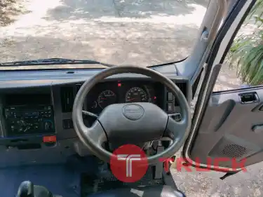 รถบรรทุกตู้ทึบ 6 ล้อ ISUZU ราคา 350,000 บาท ต้องการขายด่วน