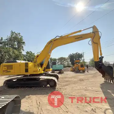 รถขุด KOMATSU PC200-6S