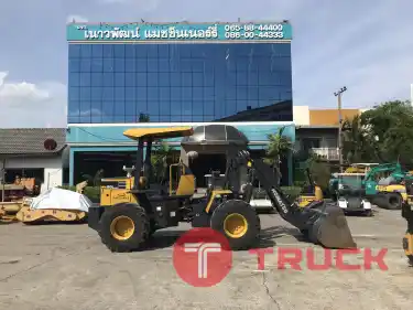 รถตัก KOMATSU WA80L ขนาดเท่ากับ WR8 แขนยาว พร้อมใช้ สอบถามที่คุณชัญญา 0658844400