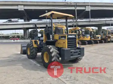 รถตัก KOMATSU WA80L ขนาดเท่ากับ WR8 แขนยาว พร้อมใช้ สอบถามที่คุณชัญญา 0658844400